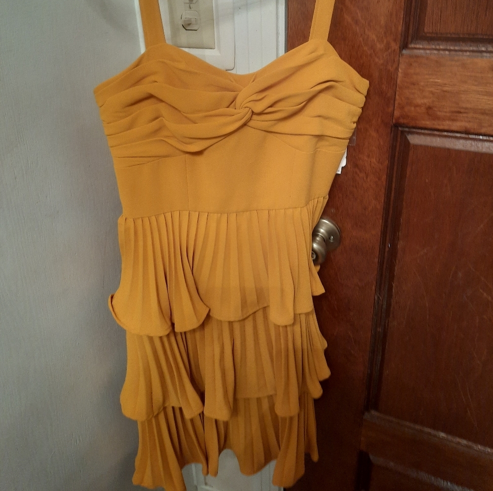 Gianni Bini - golden rod color size 2